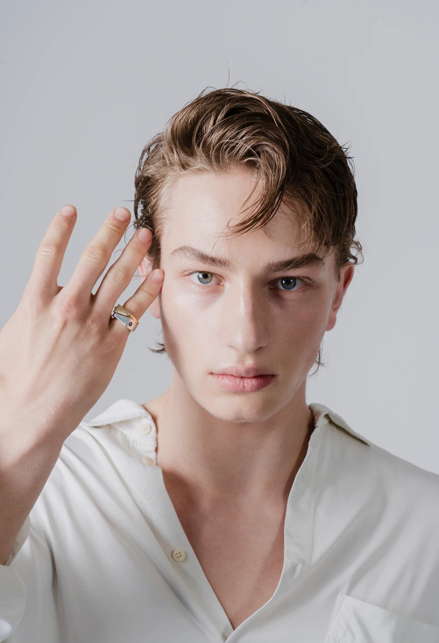Tony Signet Pearl