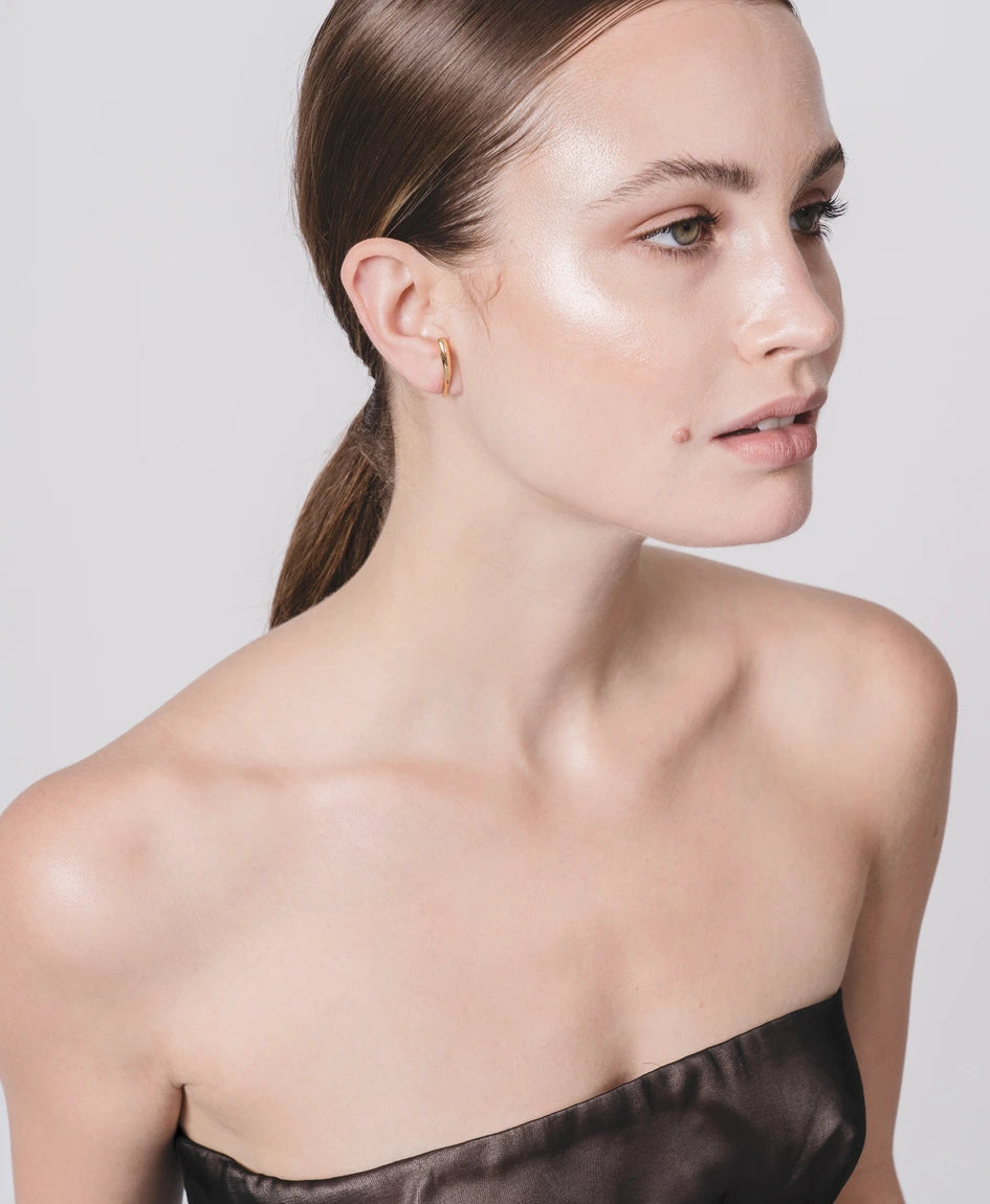 Fang Studs